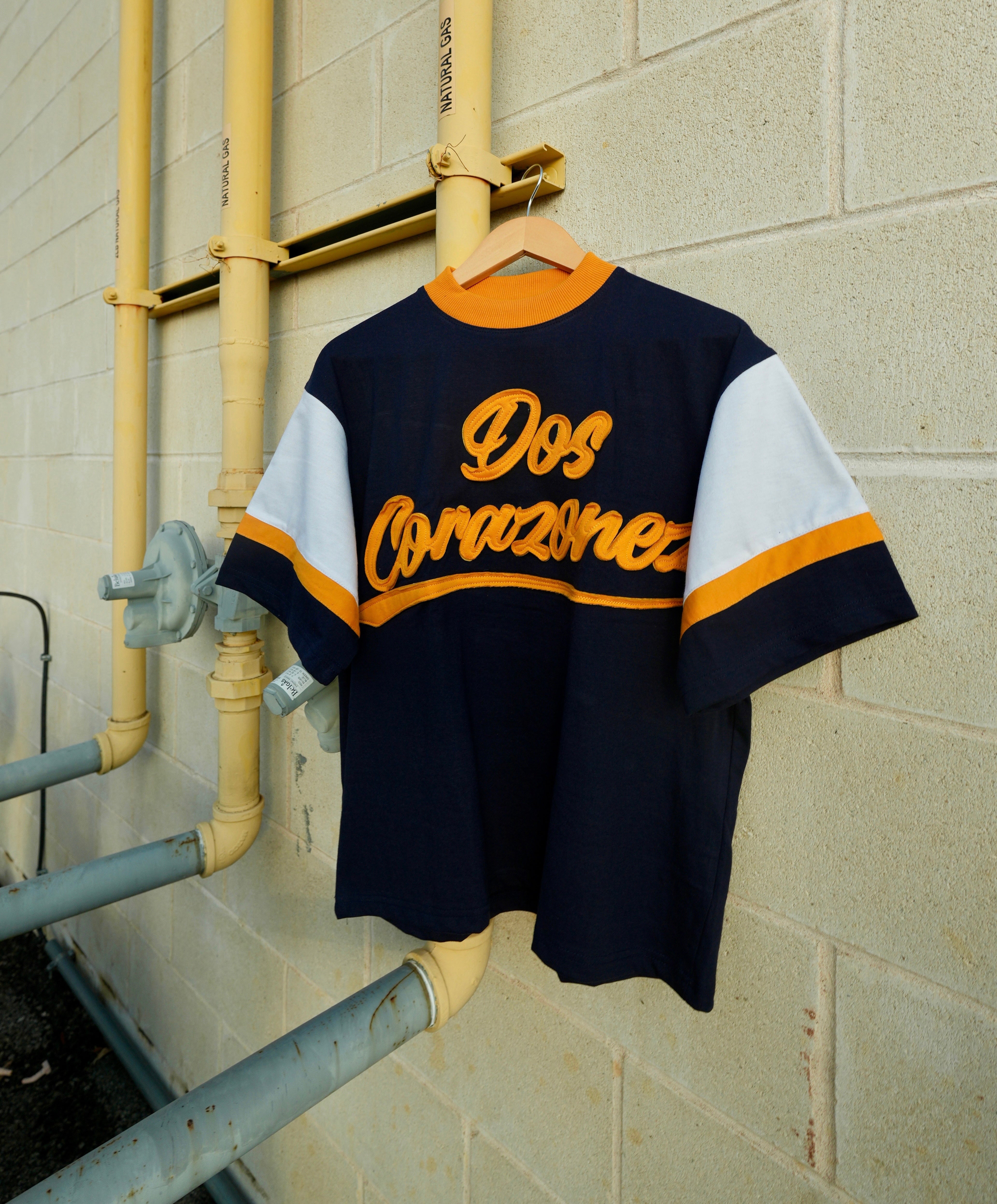 Reaction Tee (Navy/Gold/Wht)